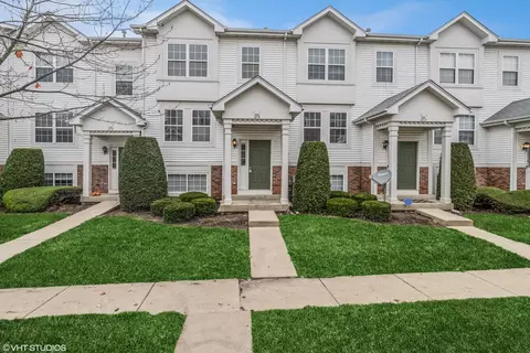 274 Holiday Ln, Hainesville, IL 60073