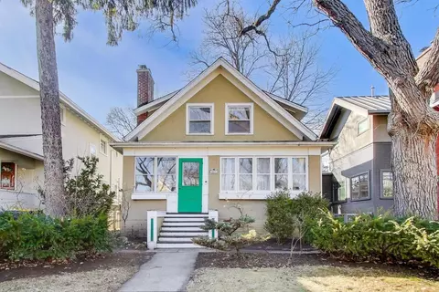 207 5th St, Wilmette, IL 60091