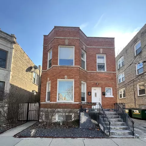 3229 W Dickens Ave, Chicago, IL 60647