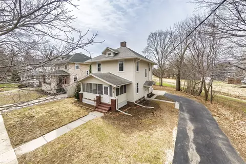 907 S Fell Ave, Normal, IL 61761