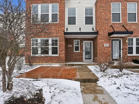 3565 Mulligan Dr, Woodridge, IL 60517