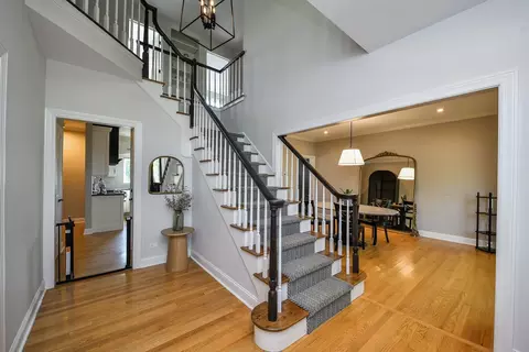 Entry Way - 24 Winners Cup Cir, Wheaton, IL 60189 photo 1 of 2