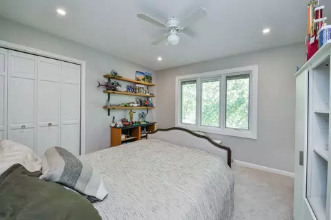 Bedroom - 24 Winners Cup Cir, Wheaton, IL 60189 photo 3 of 5