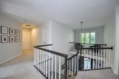 Entry Way - 24 Winners Cup Cir, Wheaton, IL 60189 photo 2 of 2