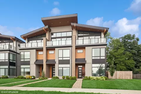 274 N Addison Ave, Elmhurst, IL 60126