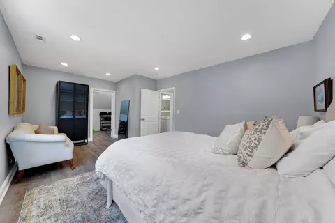Bedroom - 228 Juneway Ter, Lake Bluff, IL 60044 photo 3 of 3