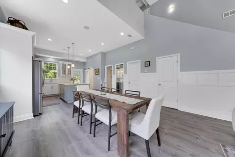 Dining - 228 Juneway Ter, Lake Bluff, IL 60044 photo 2 of 2