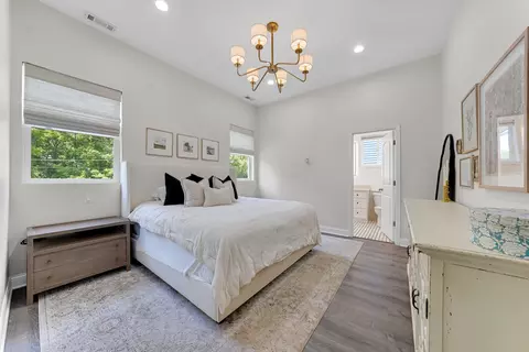 Bedroom - 228 Juneway Ter, Lake Bluff, IL 60044 photo 1 of 3