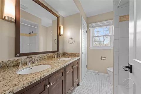 108 E 14th Ave, Naperville, IL 60563 photo 25