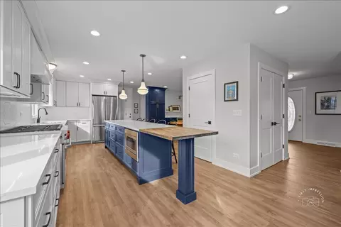 108 E 14th Ave, Naperville, IL 60563 photo 10