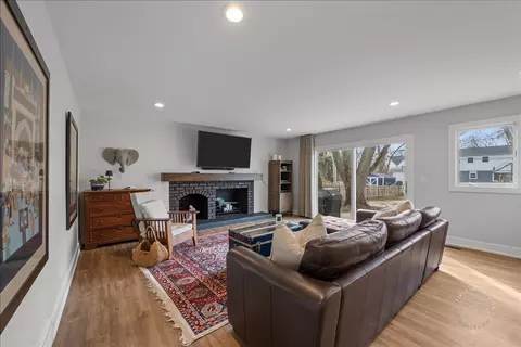 108 E 14th Ave, Naperville, IL 60563 photo 18
