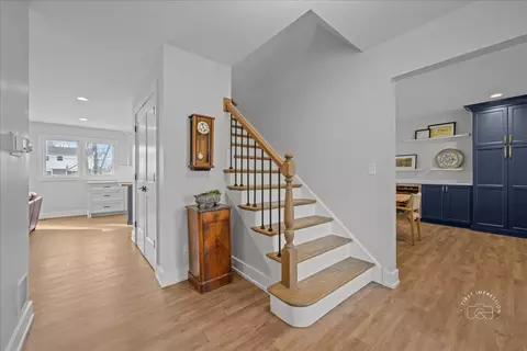 108 E 14th Ave, Naperville, IL 60563 photo 3
