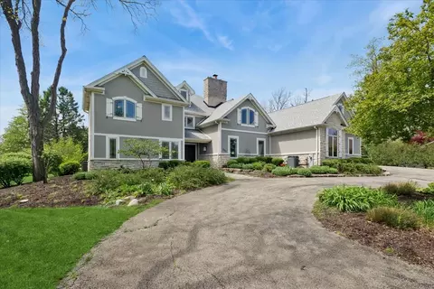 685 Golf Club Ln, Frankfort, IL 60423