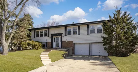2 S055 Glen Ave, Lombard, IL 60148