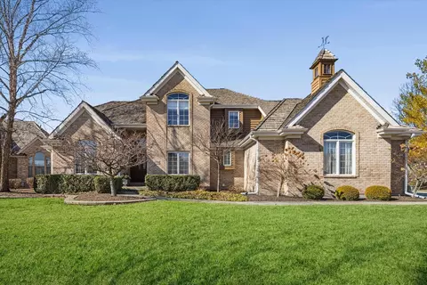 24735 W Manor Dr, Shorewood, IL 60404
