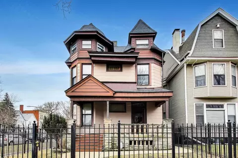 1501 W Wilson Ave, Chicago, IL 60640