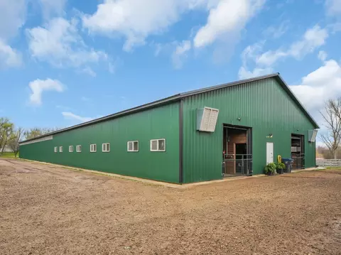 12216 Pleasant Valley Rd, Woodstock, IL 60098