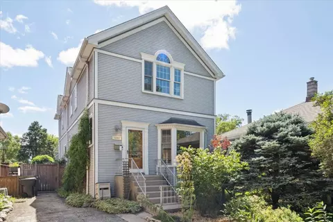 5255 W Ardmore Ave, Chicago, IL 60646