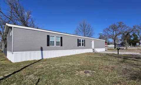 303 N Marion St, Centralia, IL 62801 photo 3