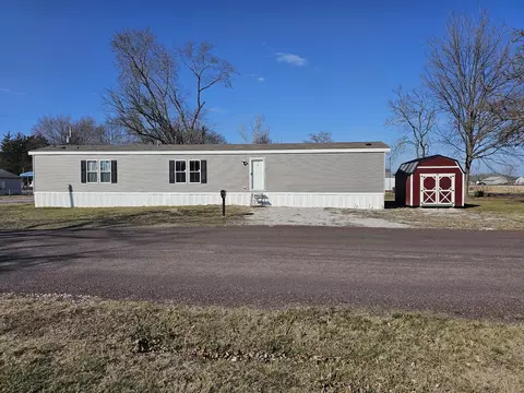 303 N Marion St, Centralia, IL 62801