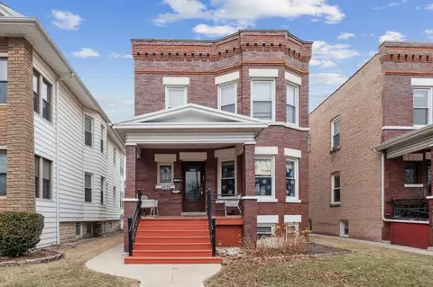 5222 W Berteau Ave, Chicago, IL 60641