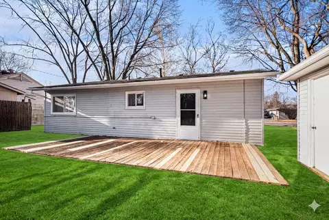 Exterior - 20 Durango Rd, Montgomery, IL 60538 photo 2 of 5