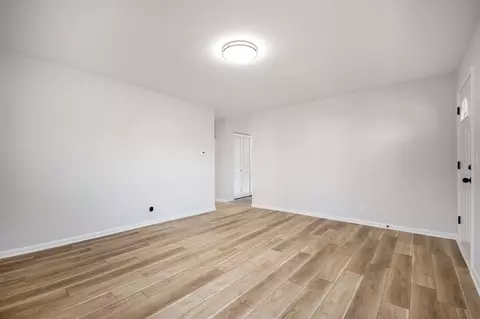 Living - 20 Durango Rd, Montgomery, IL 60538 photo 2 of 2