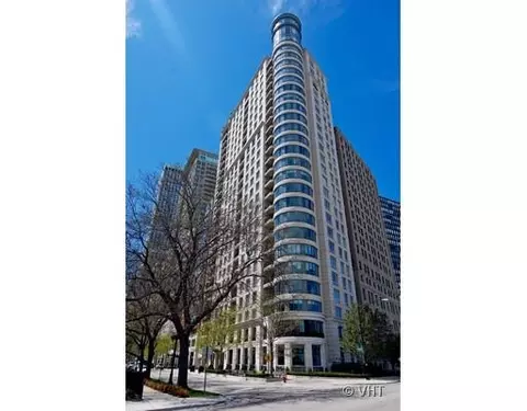 840 N Lake Shore Dr #201, Chicago, IL 60611