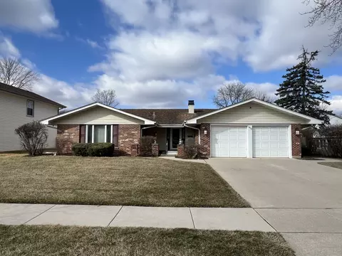 1418 Bladon Rd, Schaumburg, IL 60195