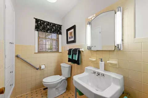 Bath - 901 W Healey St, Champaign, IL 61821 photo 2 of 2