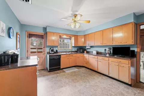 Kitchen - 901 W Healey St, Champaign, IL 61821 photo 1 of 4