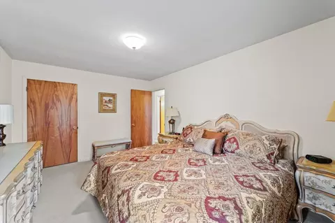 Bedroom - 901 W Healey St, Champaign, IL 61821 photo 4 of 5