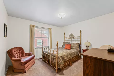 Bedroom - 901 W Healey St, Champaign, IL 61821 photo 1 of 5