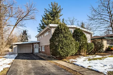 9337 Lincolnwood Dr, Evanston, IL 60203