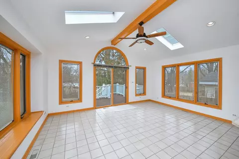 Living - Undisclosed, Wheaton, IL 60187 photo 5 of 7
