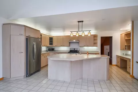 Kitchen - Undisclosed, Wheaton, IL 60187 photo 2 of 2