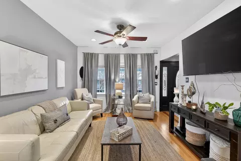 Living - 4615 W Grace St, Chicago, IL 60641 photo 3 of 7