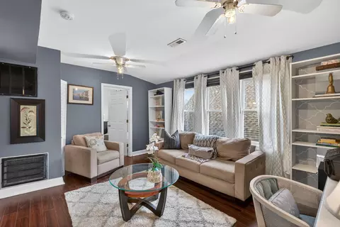 Living - 4615 W Grace St, Chicago, IL 60641 photo 6 of 7