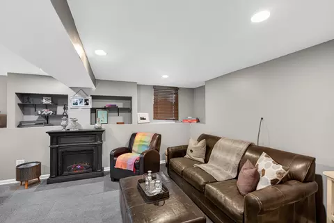 Living - 4615 W Grace St, Chicago, IL 60641 photo 5 of 7