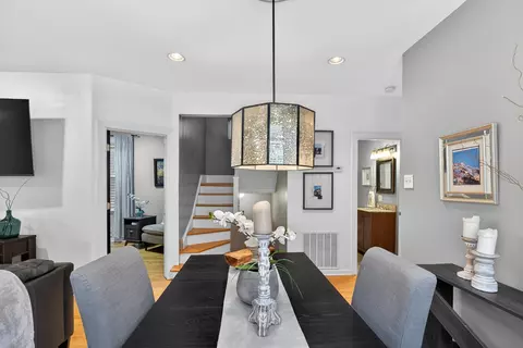 Dining - 4615 W Grace St, Chicago, IL 60641 photo 5 of 5