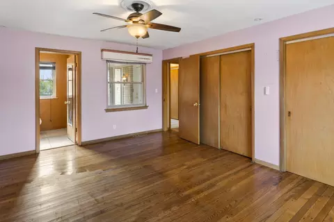 Bedroom - 938 Hillcrest Rd, Elgin, IL 60123 photo 1 of 5