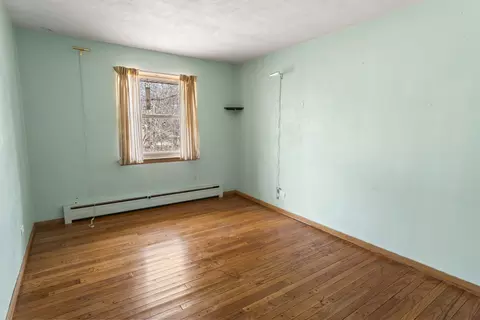 Bedroom - 938 Hillcrest Rd, Elgin, IL 60123 photo 4 of 5