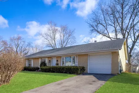 7873 Asbury Cir, Hanover Park, IL 60133