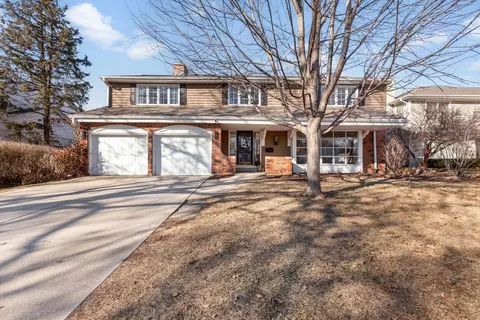 210 Rugeley Rd, Western Springs, IL 60558