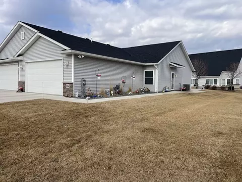 186 Beacon Harbor Cir #186, East Moline, IL 61244