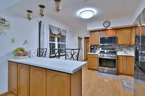 Kitchen - 10 N836 Maple St, Elgin, IL 60123 photo 2 of 4