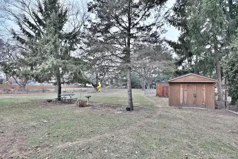 Exterior - 10 N836 Maple St, Elgin, IL 60123 photo 8 of 15