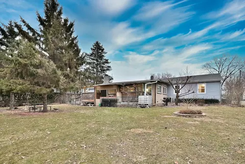 Exterior - 10 N836 Maple St, Elgin, IL 60123 photo 5 of 15