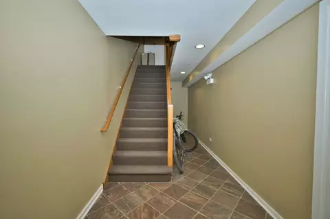 Entry Way - 1314 Main St #2D, Evanston, IL 60202 photo 2 of 4