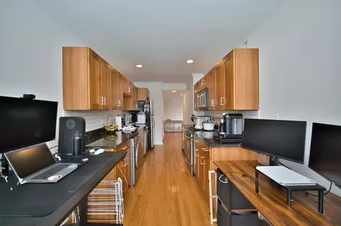 Kitchen - 1314 Main St #2D, Evanston, IL 60202 photo 2 of 2